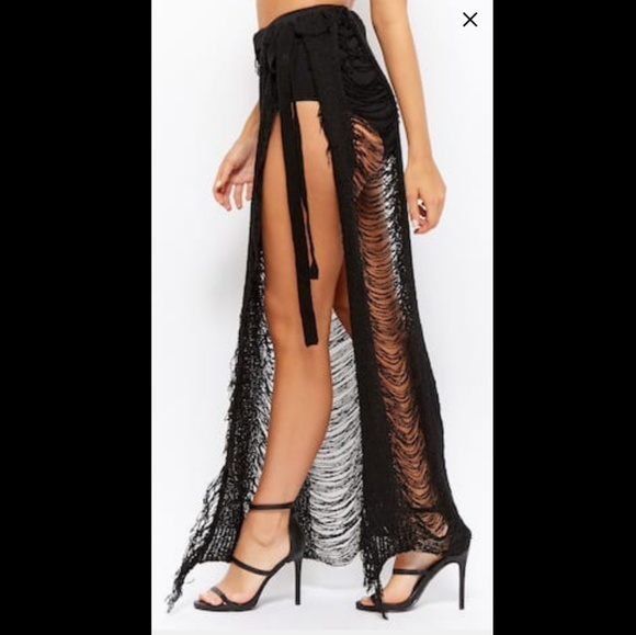 Forever 21 Dresses & Skirts - SALE ⏰ New Boho Ladder Cut Distressed Maxi Skirt